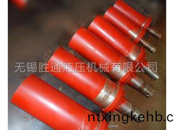 鏇(xuan)壓機液壓缸(gang)